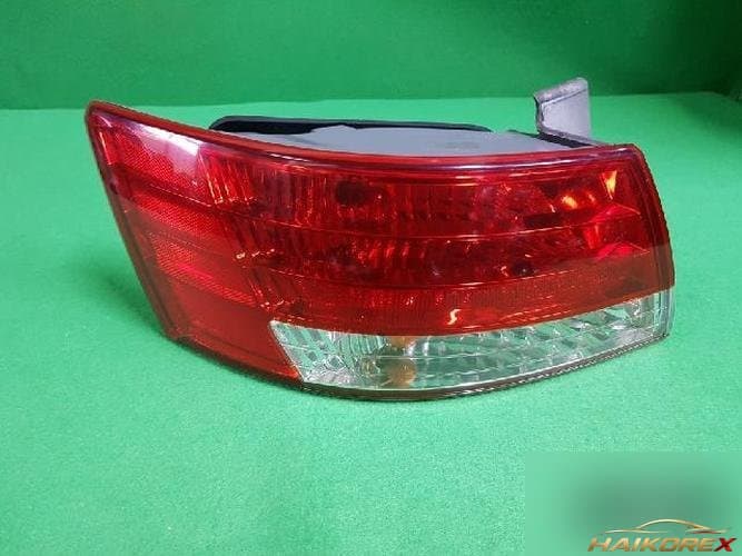 Hyundai Sonata 2005 — комбинированный фонарь задний левый 92401 3K000 10