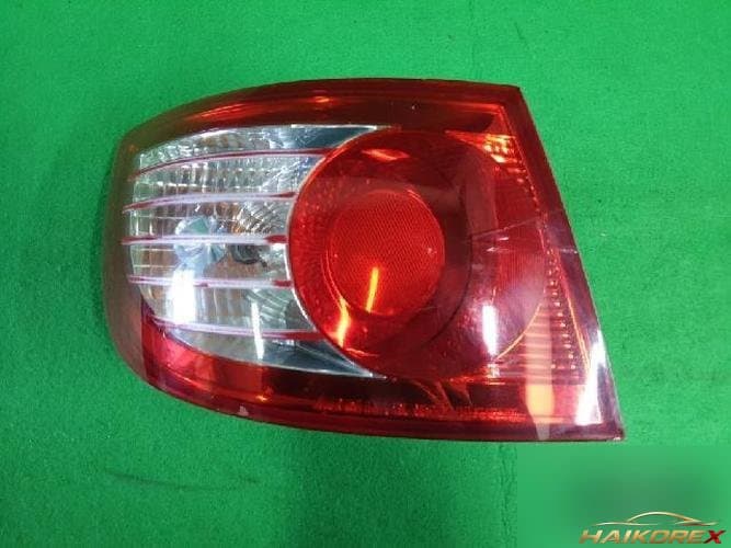 Hyundai Avante 2005 — комбинированный фонарь задний левый (водительский) 924012D700