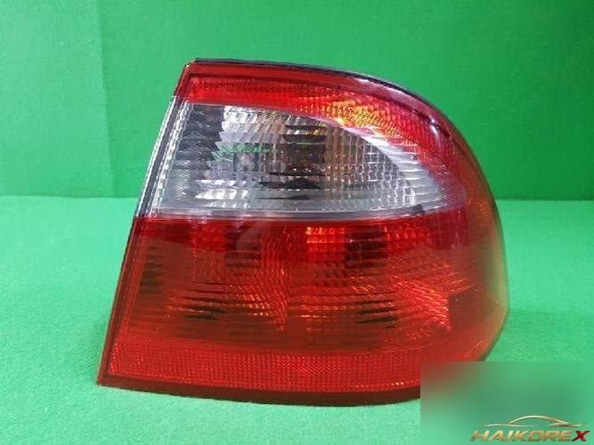 Saab 9-3 2003 — комбинированный фонарь задний (правый, пассажирский) 1