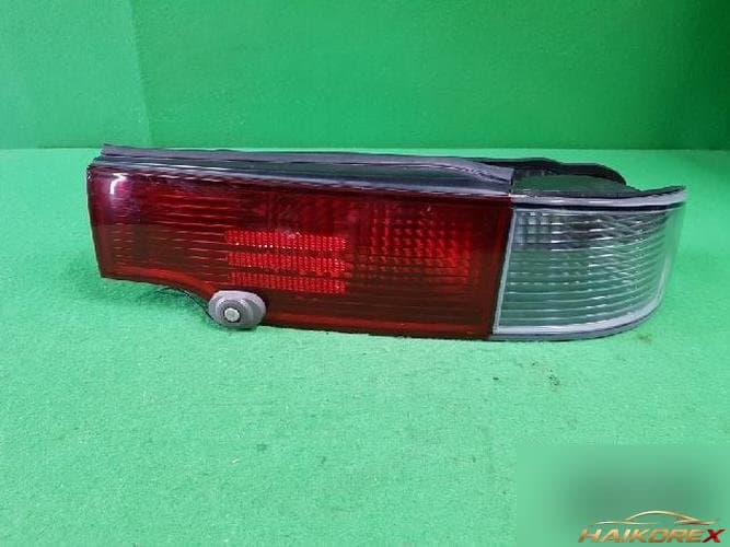 Hyundai Dynasty 2002 — комбинированный задний фонарь правый (пассажирский) 4 контакта