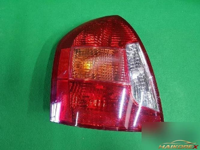 Hyundai Verna 2006 — комбинированный задний фонарь левый 92401 1E000 3