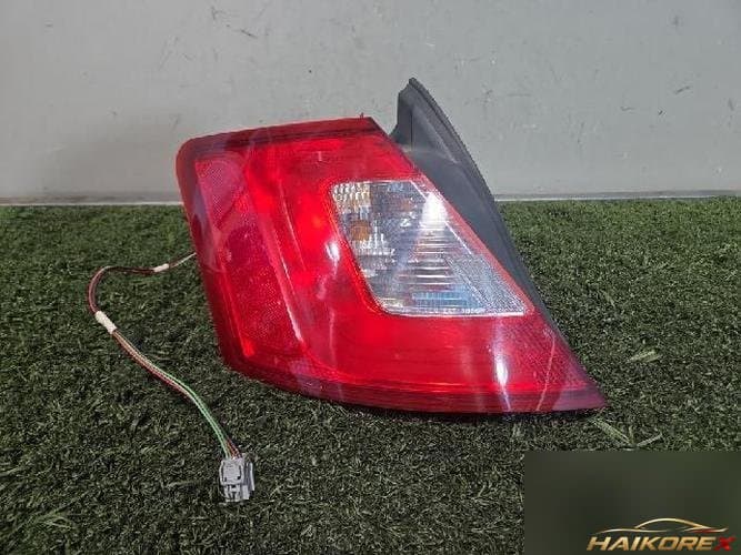 Ford Taurus 2012 — комбинированный фонарь задний левый (водительский) 4-контактный