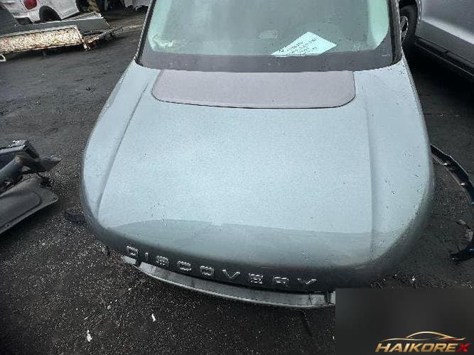 Land Rover Discovery 2016 — капот 6
