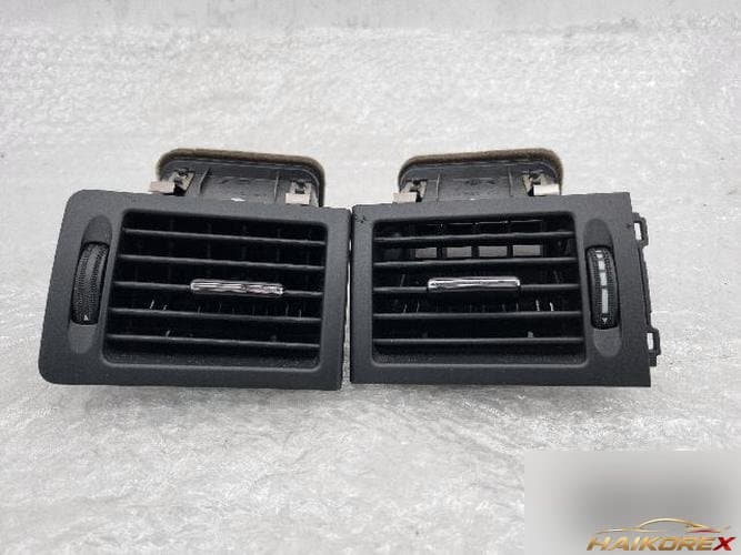 Mercedes-Benz C-класс 2011 — боковой воздуховод A204 830 0854