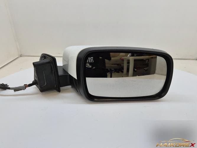 Land Rover Range Rover 2023 — боковое зеркало правое AH2217682LCA