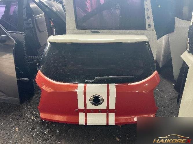 KG Mobility Tivoli 2019 — крышка багажника (задняя дверь) 2