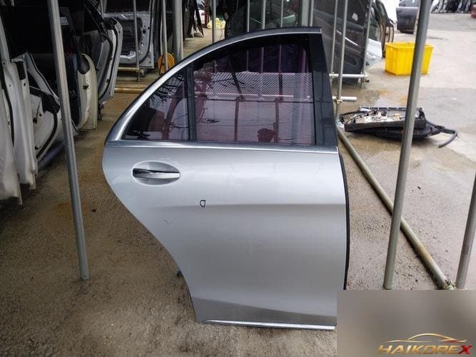 Mercedes-Benz S-Class 2015 — дверь задняя правая