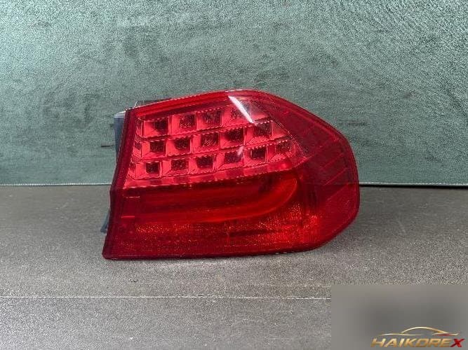 BMW 3-series 2010 — фонарь задний комбинированный правый (LED)