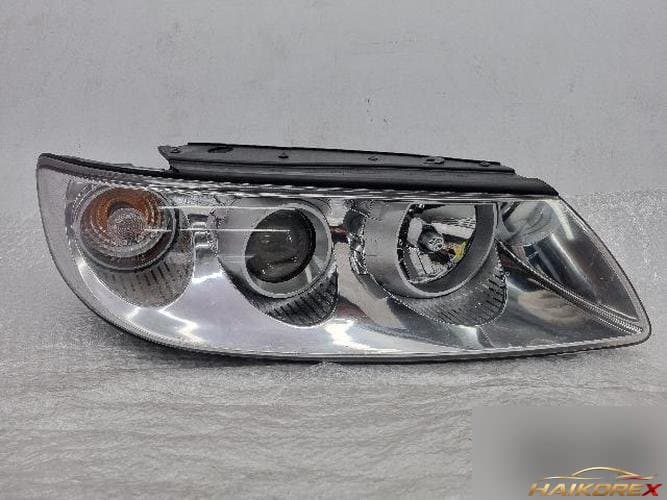 Hyundai Grandeur 2006 — фара правая (HID)