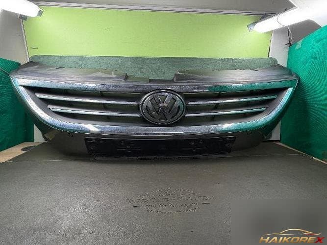 Volkswagen CC 2011 — решётка радиатора 3