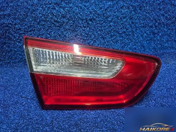 Kia Pride 2013 — накладка задней двери левая 924031W0