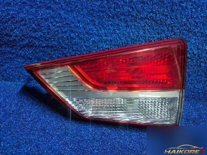 SsangYong Korando 2015 — накладка крышки багажника (с фонарём) 1