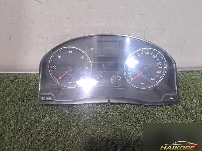 Volkswagen Golf 2008 — приборная панель 1K0920864B