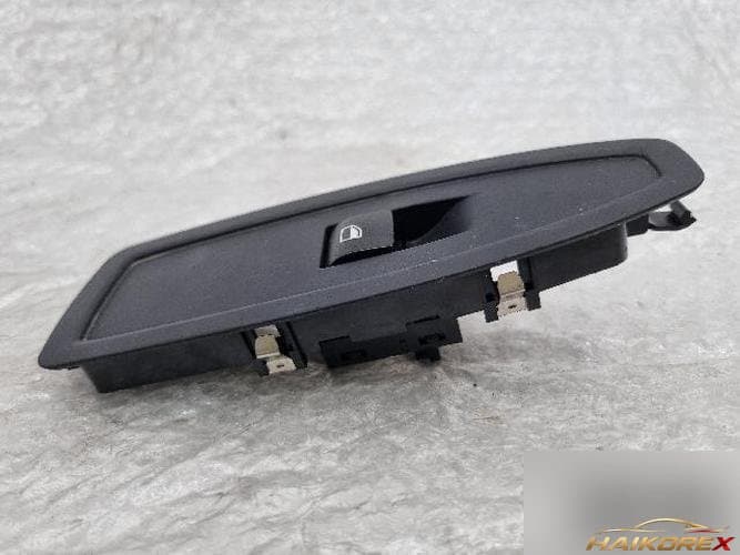 BMW 1 серия 2013 — кнопка стеклоподъемника 9208107-02