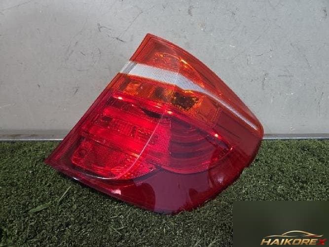 BMW X Series 2012 — комбинированный задний фонарь правый (пассажирский) 7217312