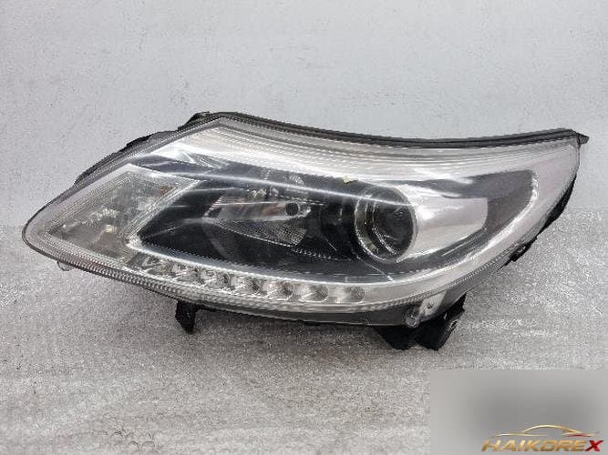 Renault SM5 2014 — фара левая (водительская) 260609456R