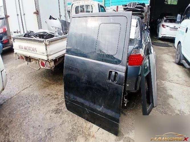 Hyundai Grandstarex 2011 — задняя дверь правая (3-я дверь)