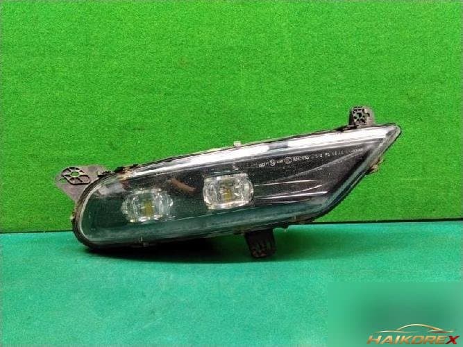 Chrysler 300 2016 — противотуманная фара правая LED