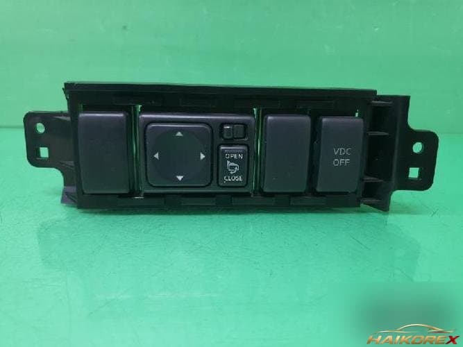 Infiniti M 2007 — кнопка/переключатель