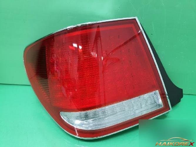 SsangYong Chairman 2004 — комбинированный фонарь задний левый