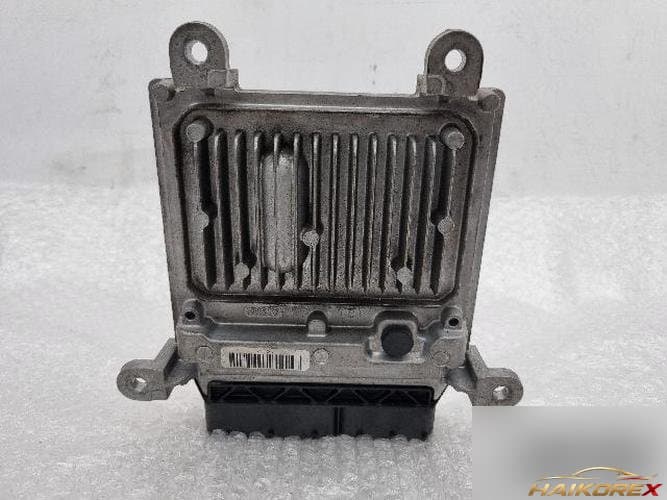 Mercedes-Benz E-Class 2011 — блок управления двигателем (ECU) A6519000301