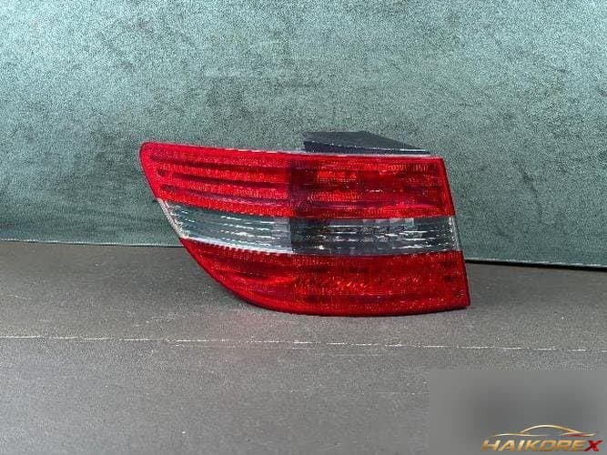 Mercedes-Benz B-Class 2010 — фонарь задний левый (комбинированный) 4