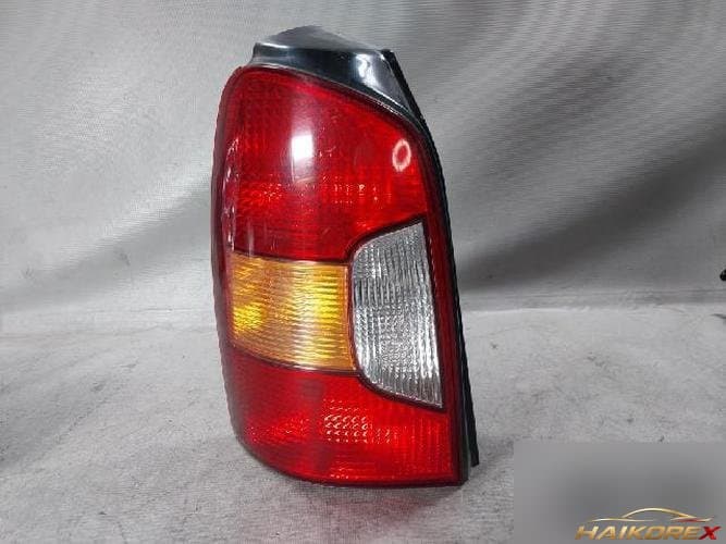 Hyundai Trajet 2002 — комбинированный фонарь задний левый (водительский)
