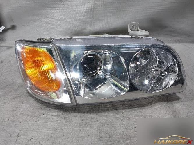 Hyundai Trajet 2002 — фара головного света правая (3)