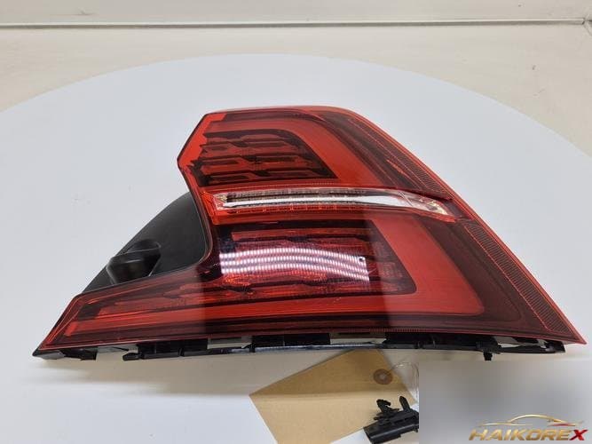 Volvo S60 2021 — фара задняя правая