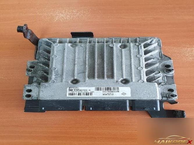 Renault SM5 2015 — блок управления двигателем (ECU) 237103843R