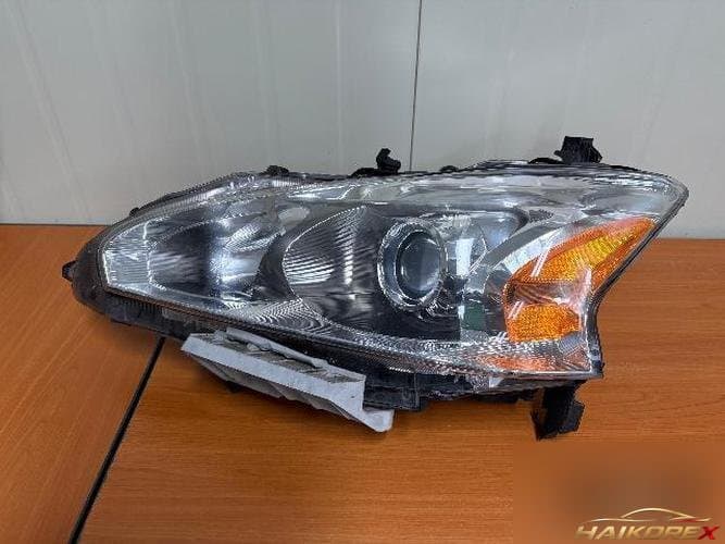 Nissan Altima 2013 — фара левая