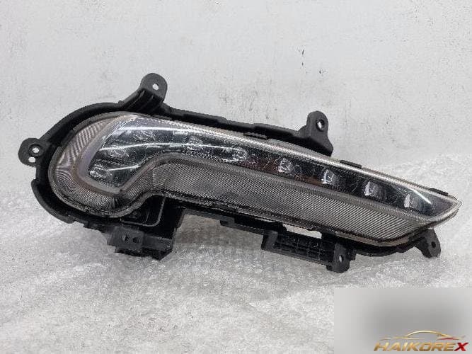Kia K9 2014 — противотуманная фара передняя правая (пассажирская сторона)