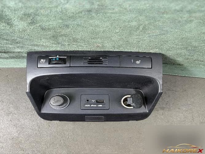 Kia Sorento 2010 — переключатель 93300-2P010