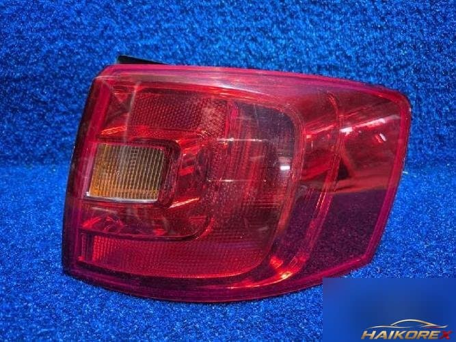 Volkswagen Jetta 2013 — комбинированный фонарь задний правый (пассажирский)