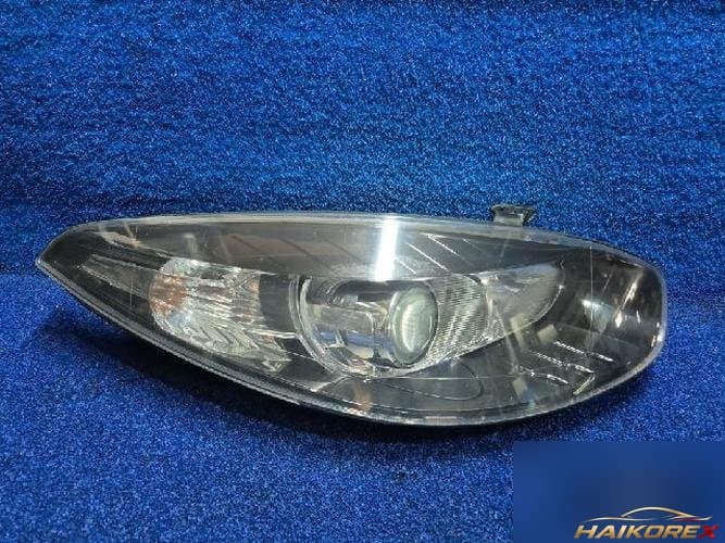 Renault SM3 2013 — фара правая 260106896R