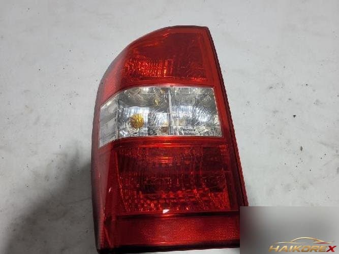 Kia Carnival 2013 — комбинированный фонарь задний левый