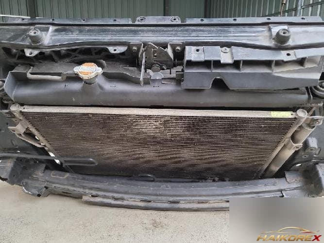 Hyundai Santa Fe 2006 — радиатор в сборе с вентилятором