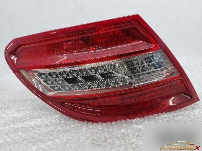 Mercedes-Benz C-Class 2010 — фонарь комбинированный задний левый (водителя) A2048201964