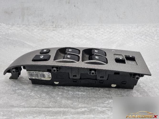 Kia Carnival 2013 — выключатель стеклоподъемника водителя 93570-4D3210T