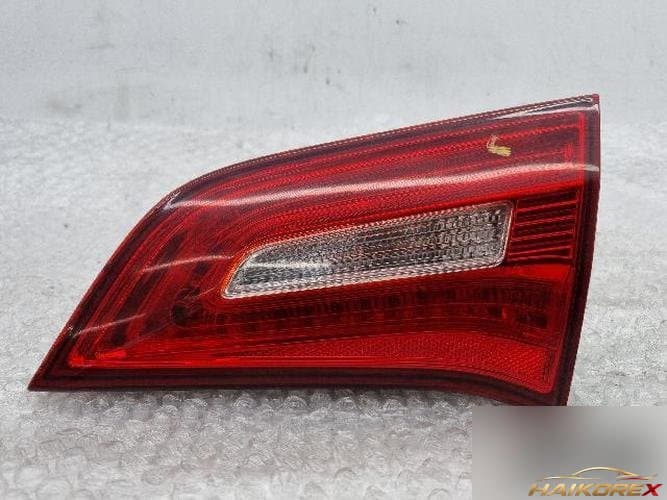 Kia K7 2012 — задний фонарь правый (белый)