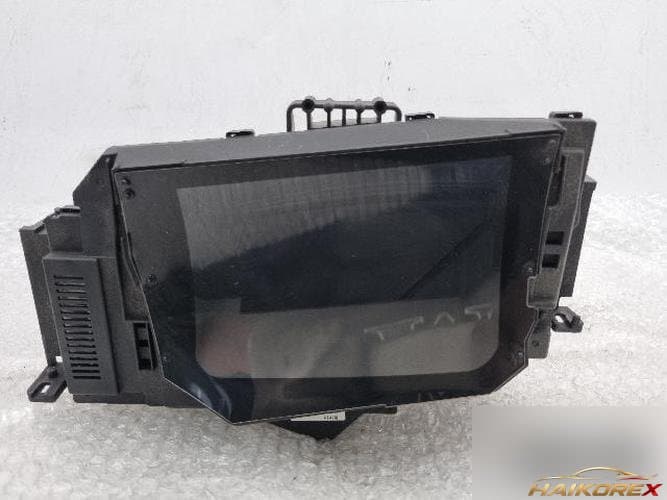 Kia K9 2014 — дисплей на лобовом стекле (HUD)