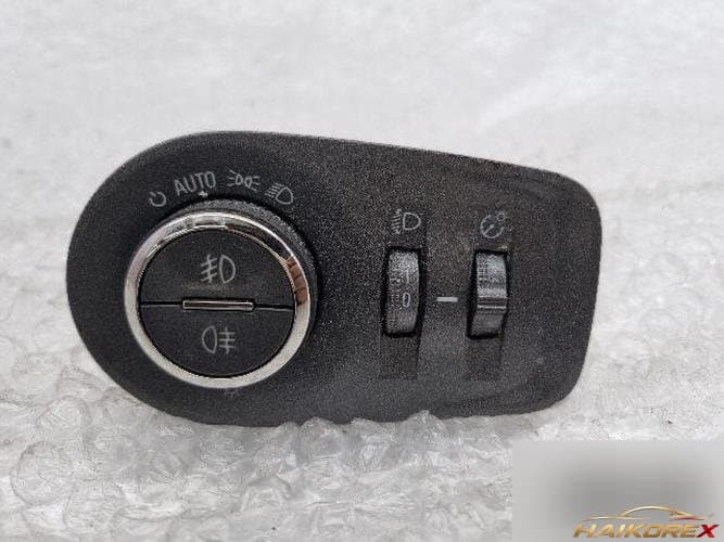 Cadillac SRX 2012 — кнопка/переключатель 20888246