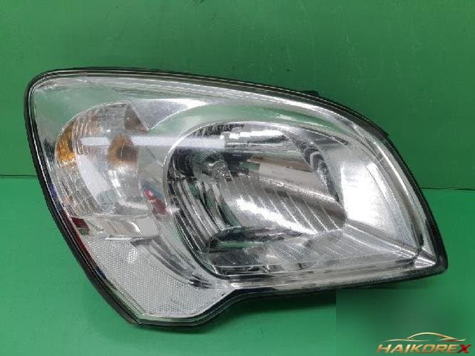Kia Sportage 2010 — фара правая