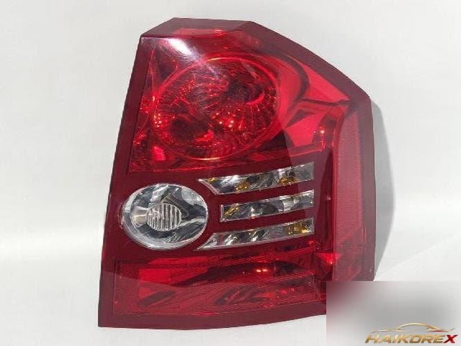 Chrysler 300 2008 — комбинированный фонарь задний правый (пассажирский)