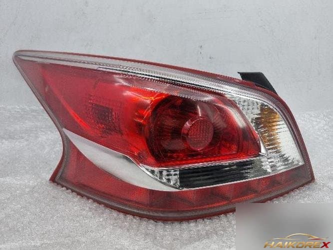 Nissan Altima 2013 — комбинированный фонарь задний левый