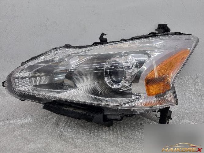 Nissan Altima 2013 — фара левая (HID)