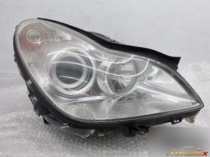 Mercedes-Benz CLS-Class 2010 — фара правая (ксенон)