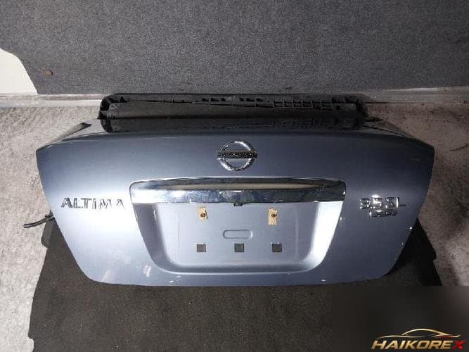 Nissan Altima 2010 — крышка багажника 8