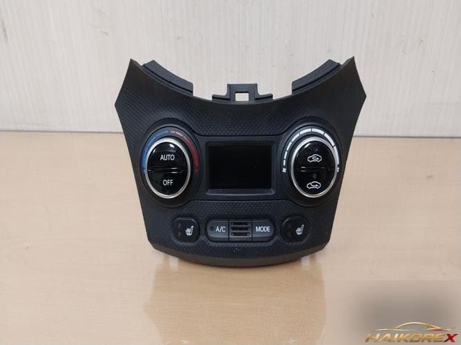 Hyundai Accent 2015 — блок управления климатической системой 972501RGJ1
