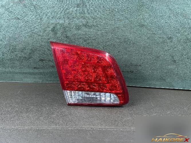 Kia Sorento 2011 — обивка задней двери (левая) 6